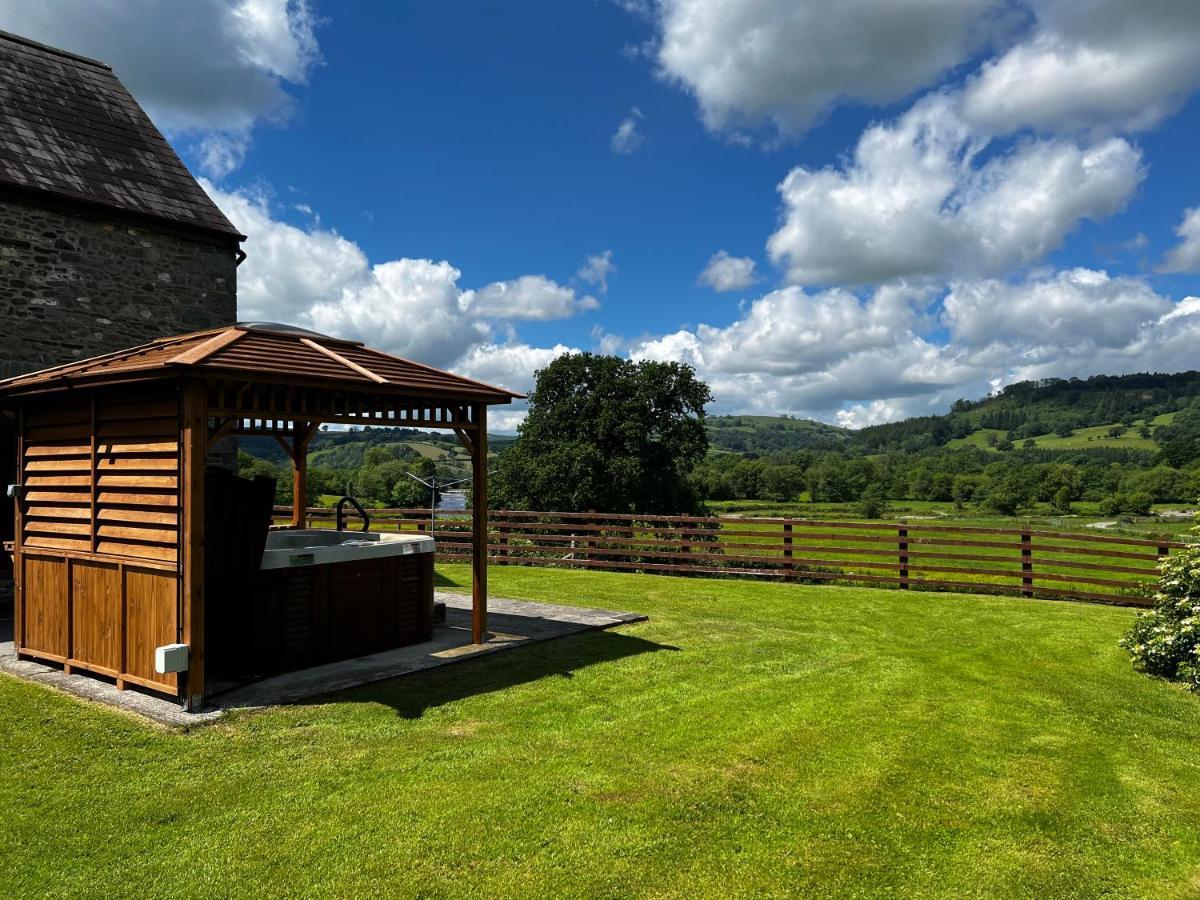 Cwmgwn Farm Apartment Llandovery Exterior photo