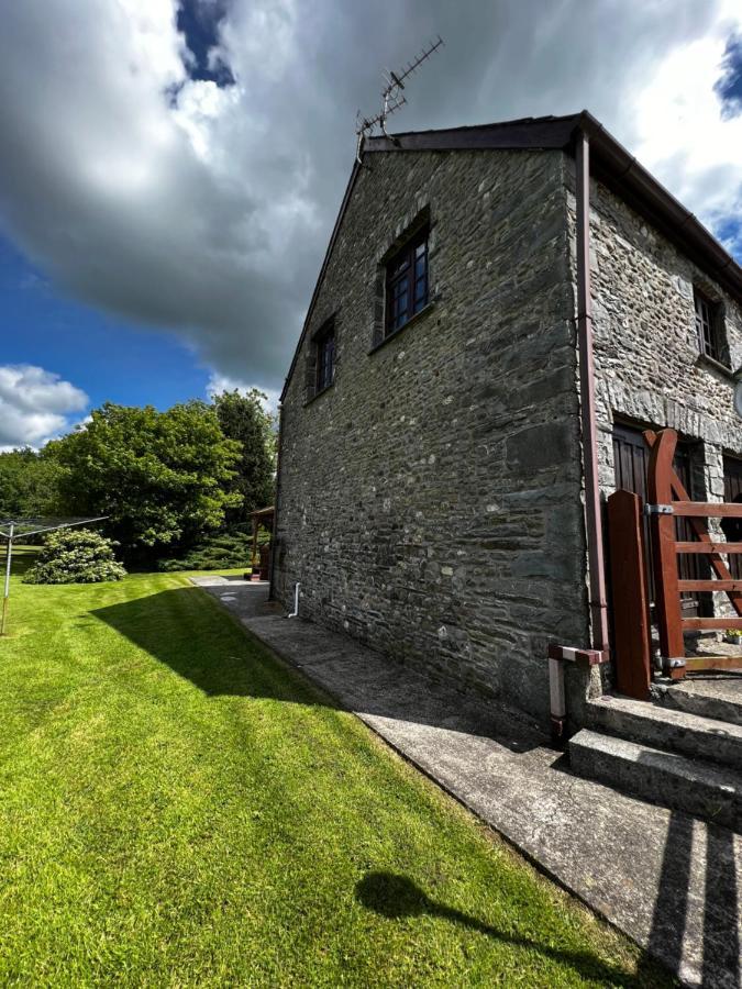 Cwmgwn Farm Apartment Llandovery Exterior photo