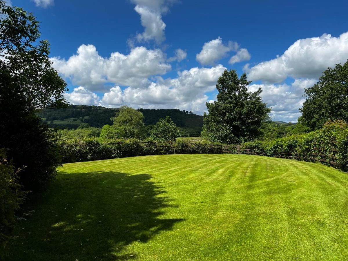 Cwmgwn Farm Apartment Llandovery Exterior photo